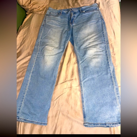 Old Navy Men’s Straight Fit Jeans - Picture 1 of 4